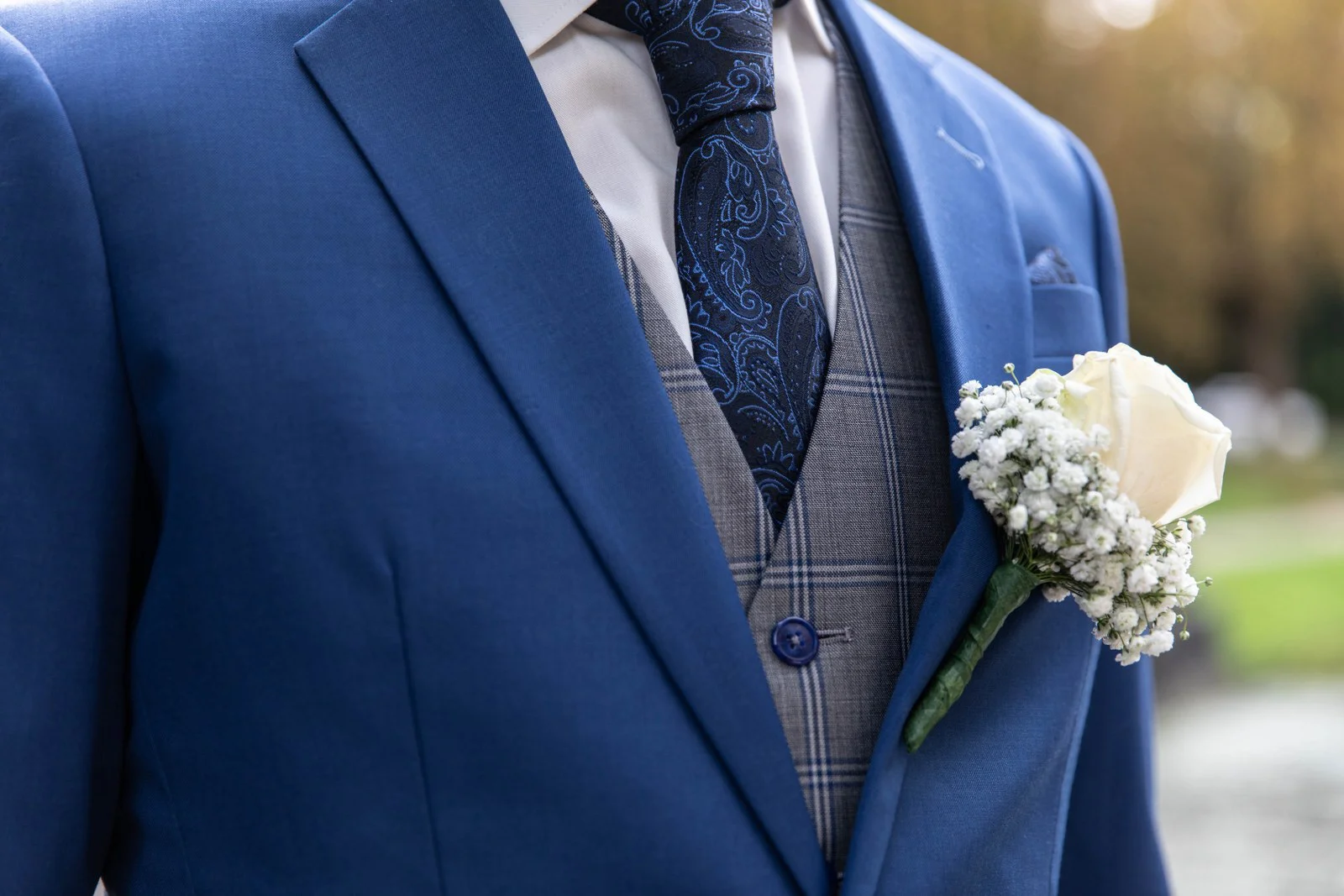 Wij maken jouw blauwe trouwpak mooi en bijzonder