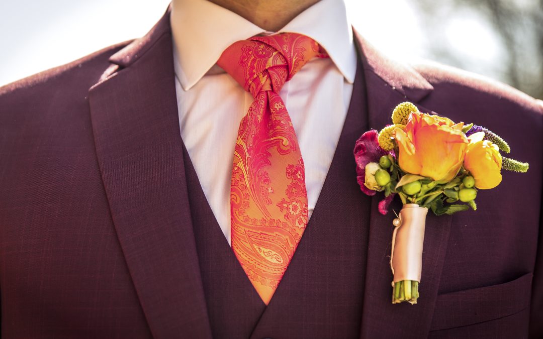 Een stropdas maakt je maatkostuum af