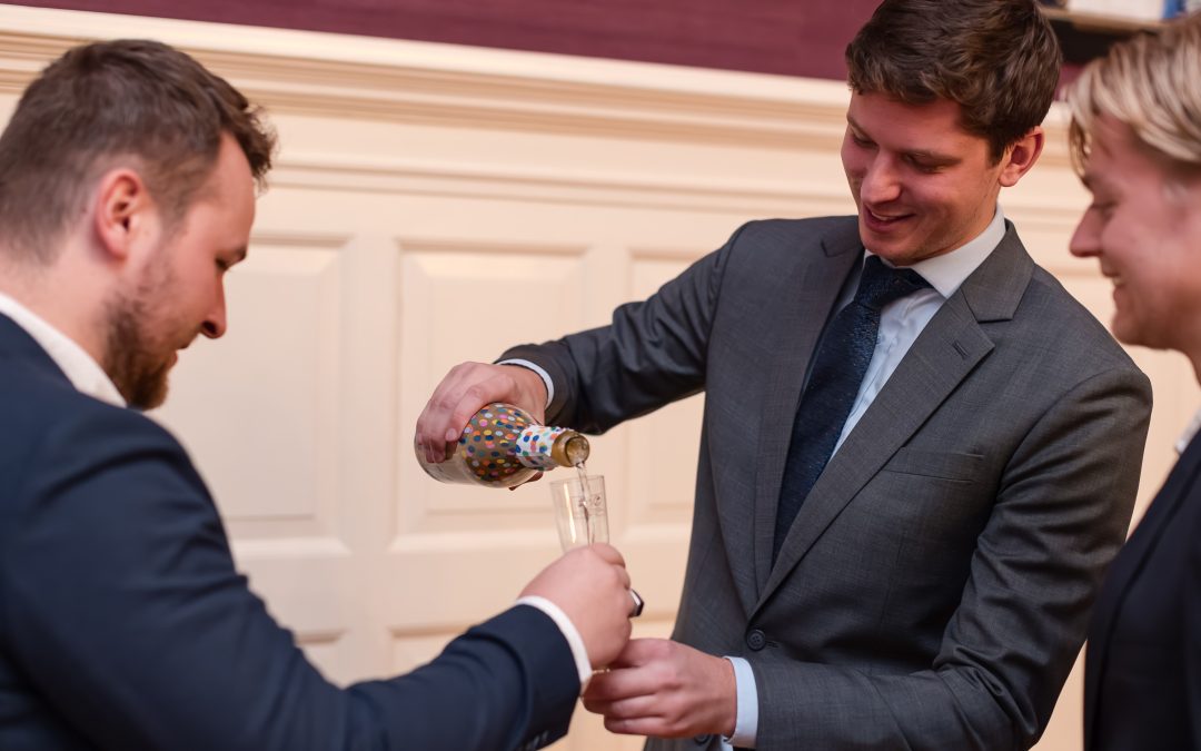 De belangrijke eerste indruk: wat een maatpak voor je doet